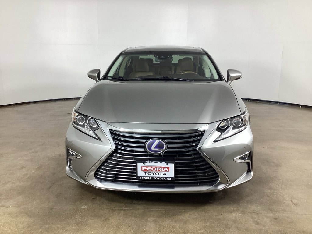 Used 2017 Lexus ES 300h Sedan