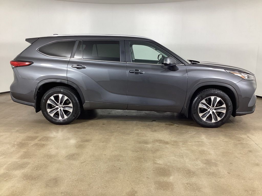 Used 2023 Toyota Highlander XLE SUV