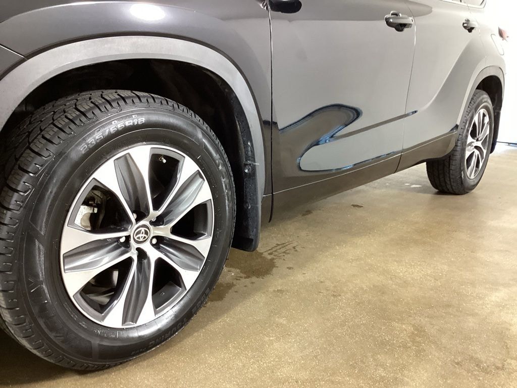 Used 2022 Toyota Highlander XLE SUV