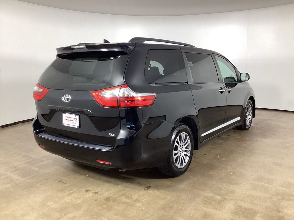Used 2020 Toyota Sienna XLE Minivan/Van