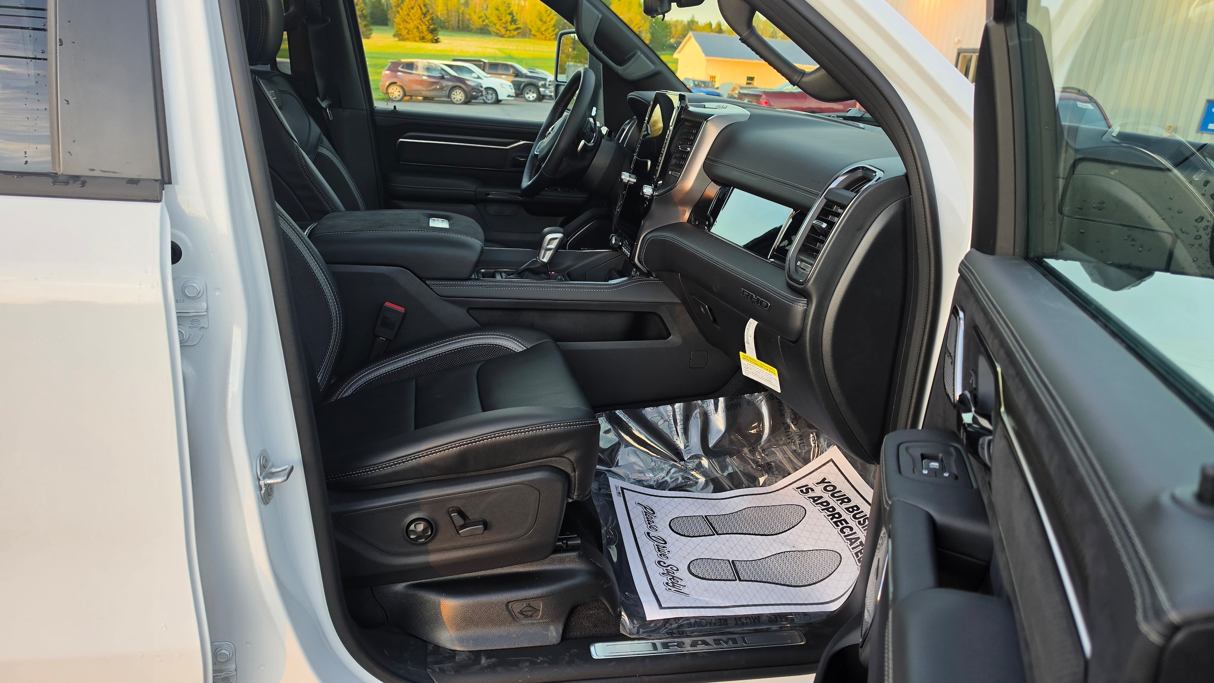 2026 RAM 1500 RHO - Photo 10