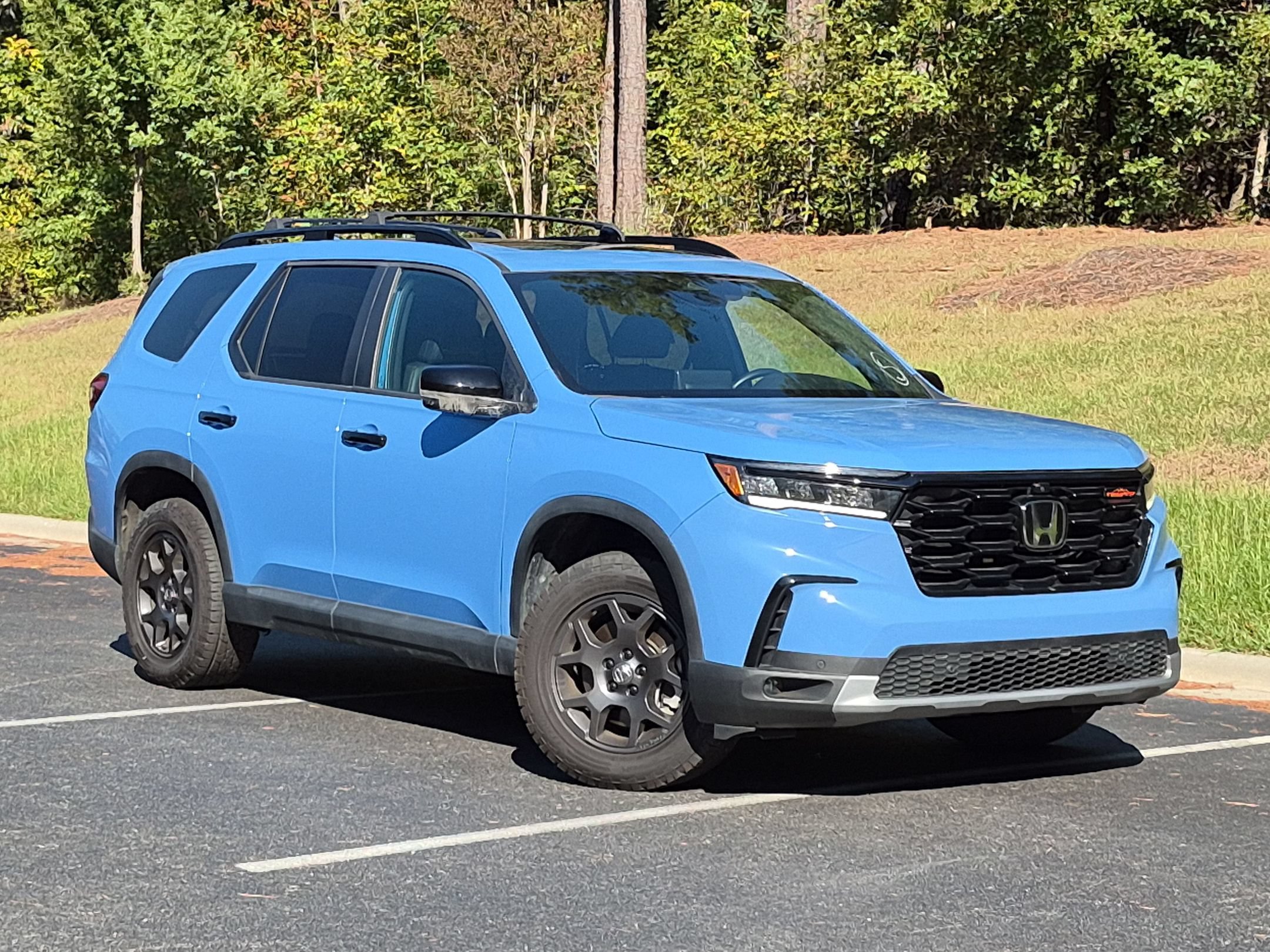 Used 2025 Honda Pilot TrailSport SUV