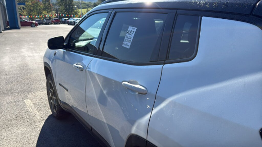 Used 2025 Jeep Compass Trailhawk 4x4 SUV