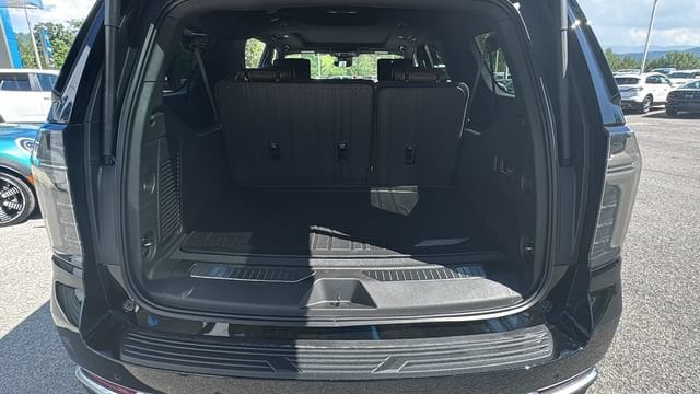 2026 Chevrolet Suburban High Country - Photo 22