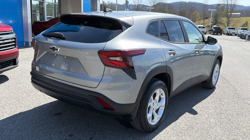 New 2026 Chevrolet Trax LS SUV