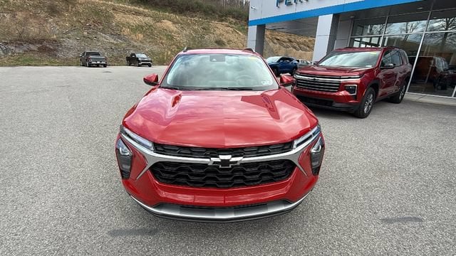 2026 Chevrolet Trax LT - Photo 8