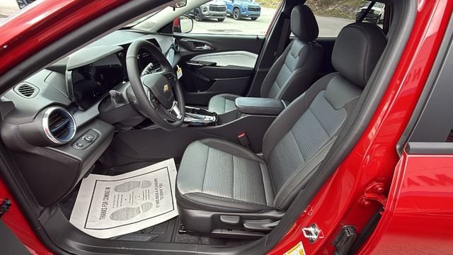2026 Chevrolet Trax LT - Photo 13