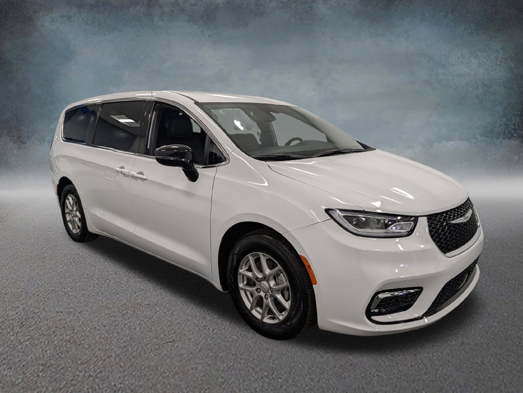 Used 2026 Chrysler Pacifica Select Minivan/Van
