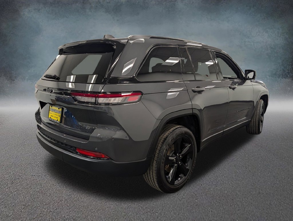 Used 2025 Jeep Grand Cherokee Altitude X SUV