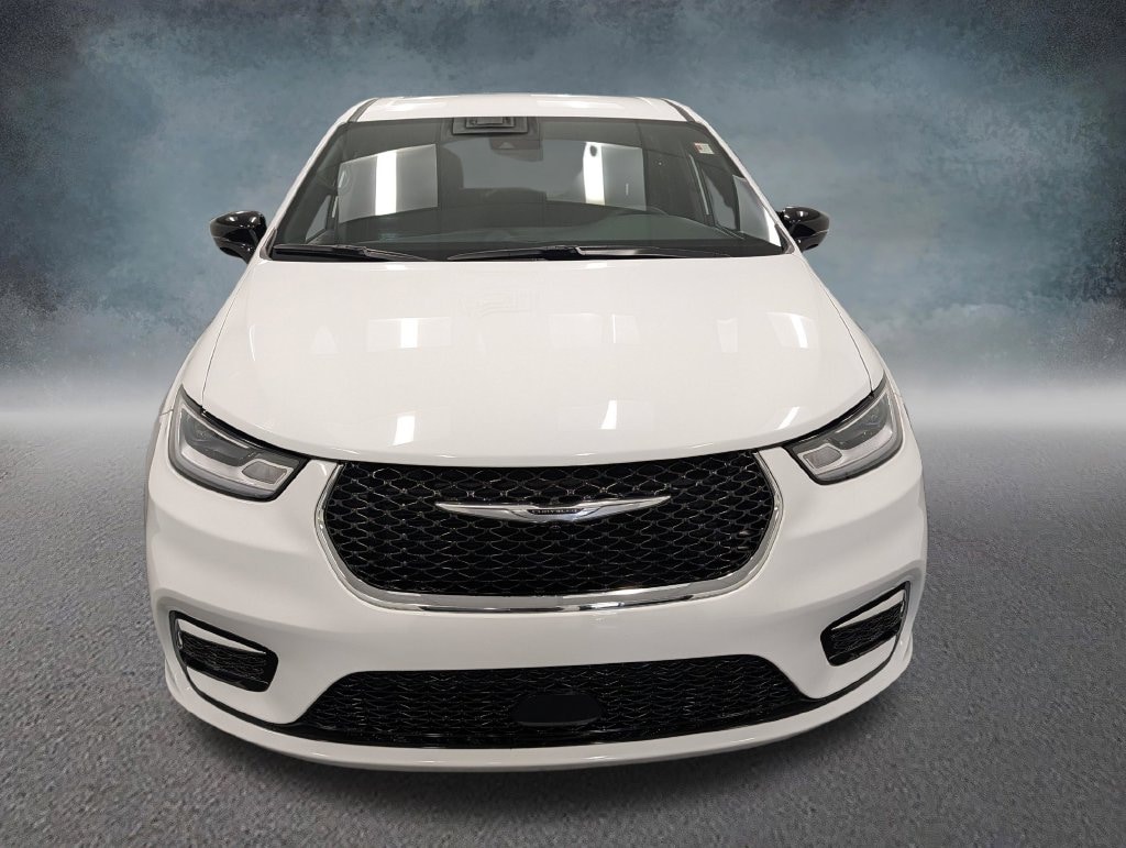 Used 2026 Chrysler Pacifica Select Minivan/Van