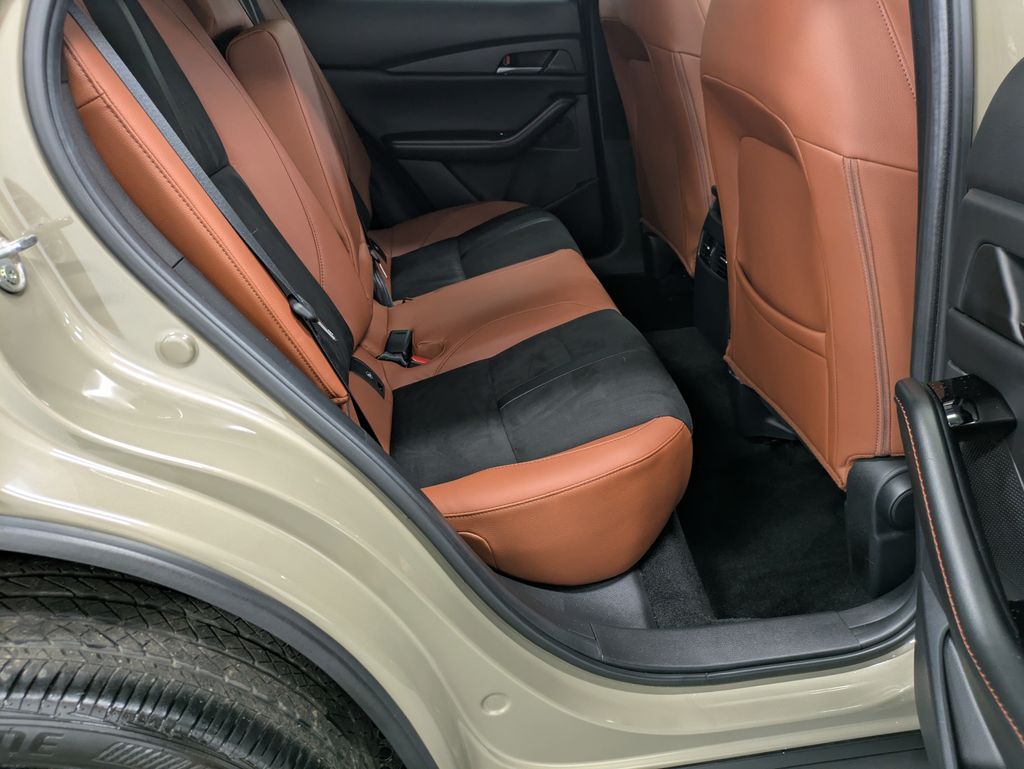 2025 Mazda CX-30 Carbon Turbo - Photo 27