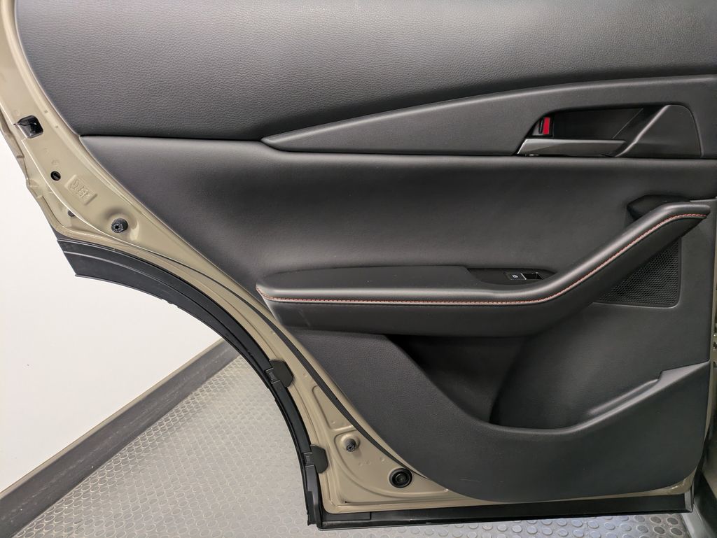 2025 Mazda CX-30 Carbon Turbo - Photo 23