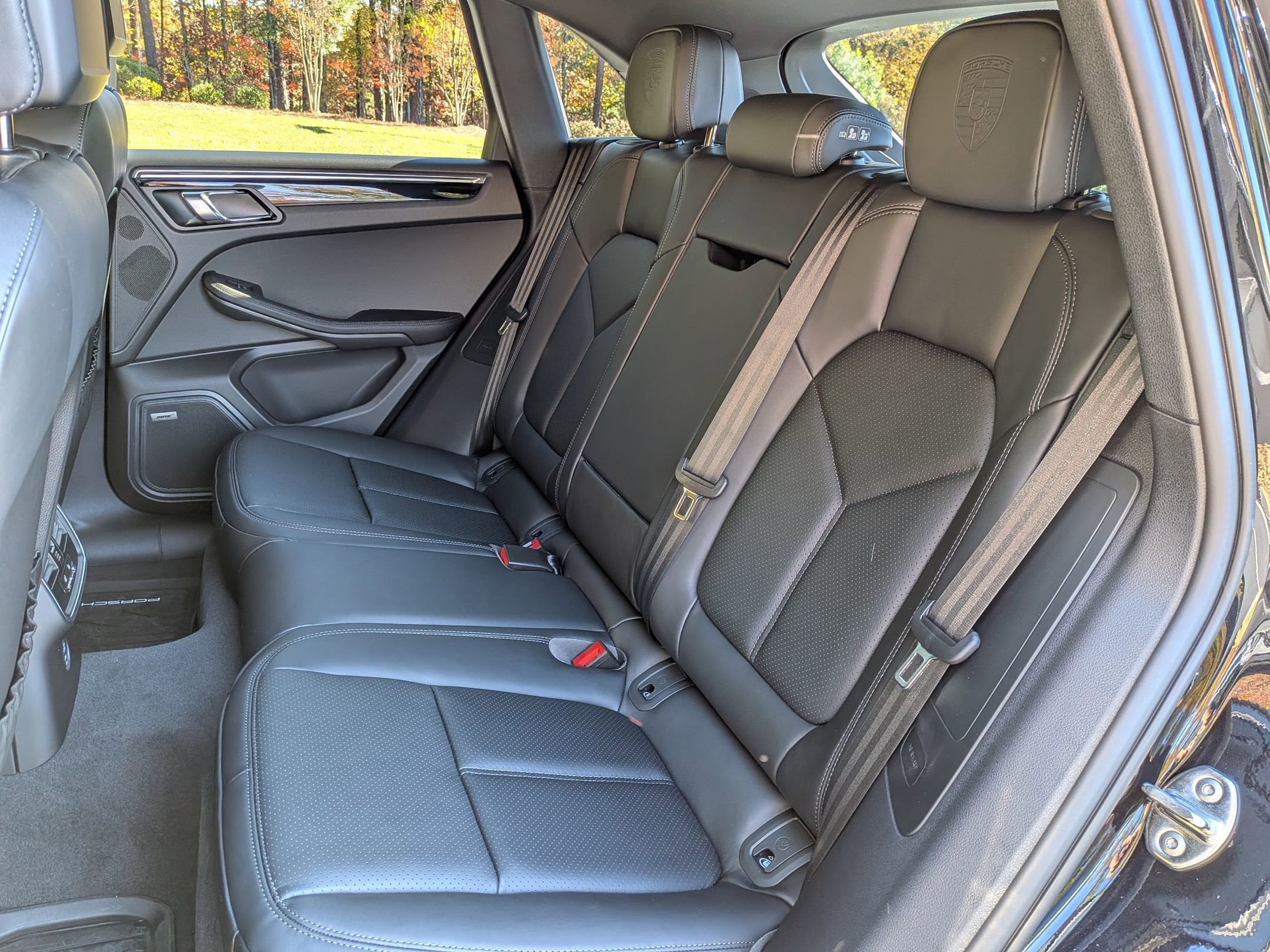 2026 Porsche Macan T - Photo 25