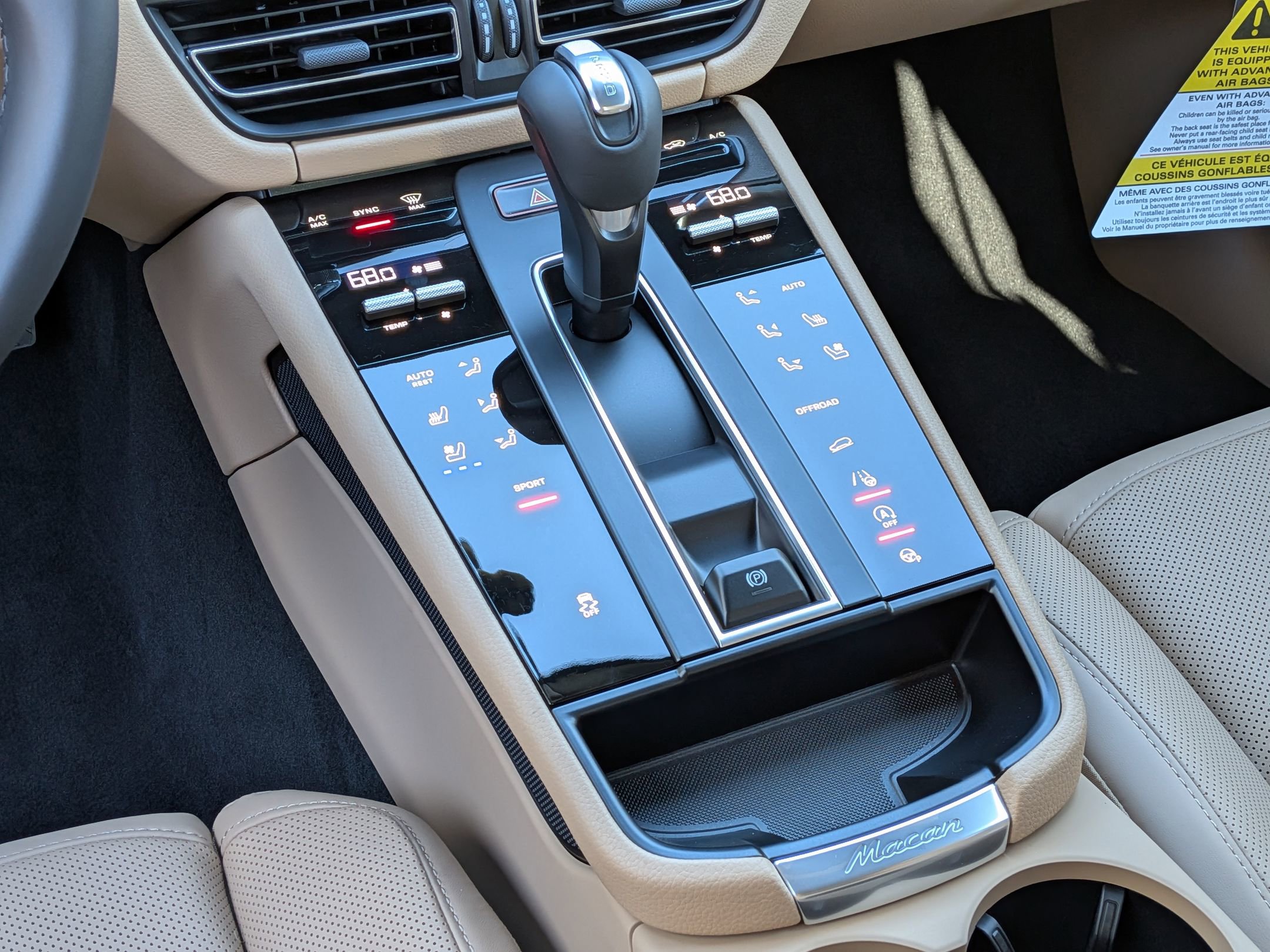 2026 Porsche Macan T - Photo 17