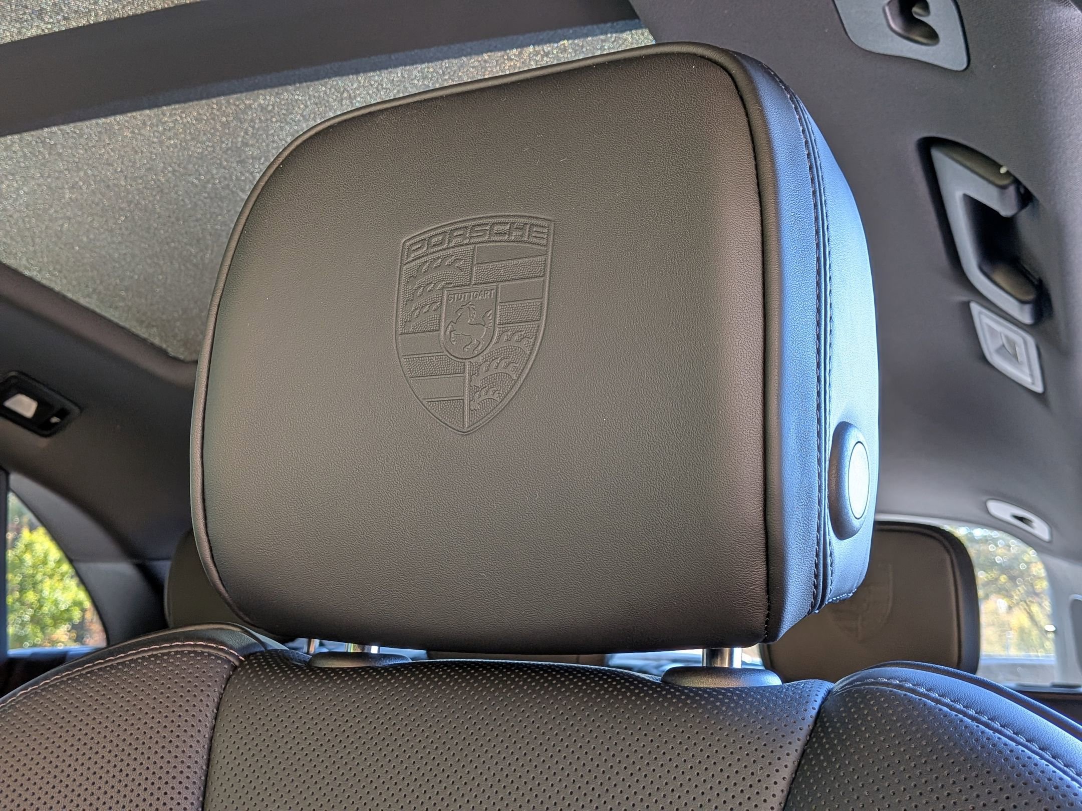 2026 Porsche Macan T - Photo 6
