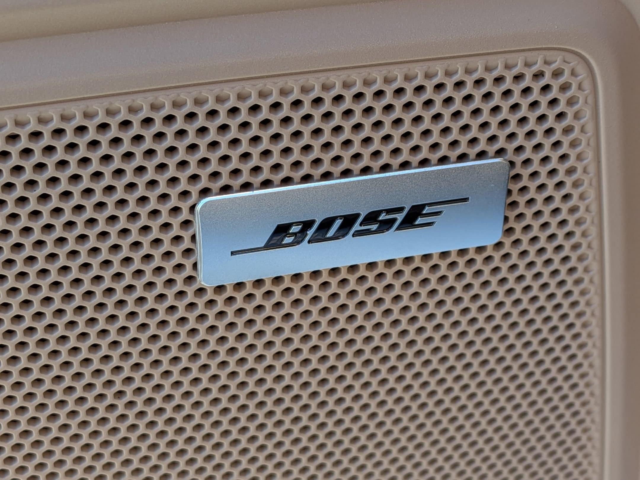 2026 Porsche Macan T - Photo 23