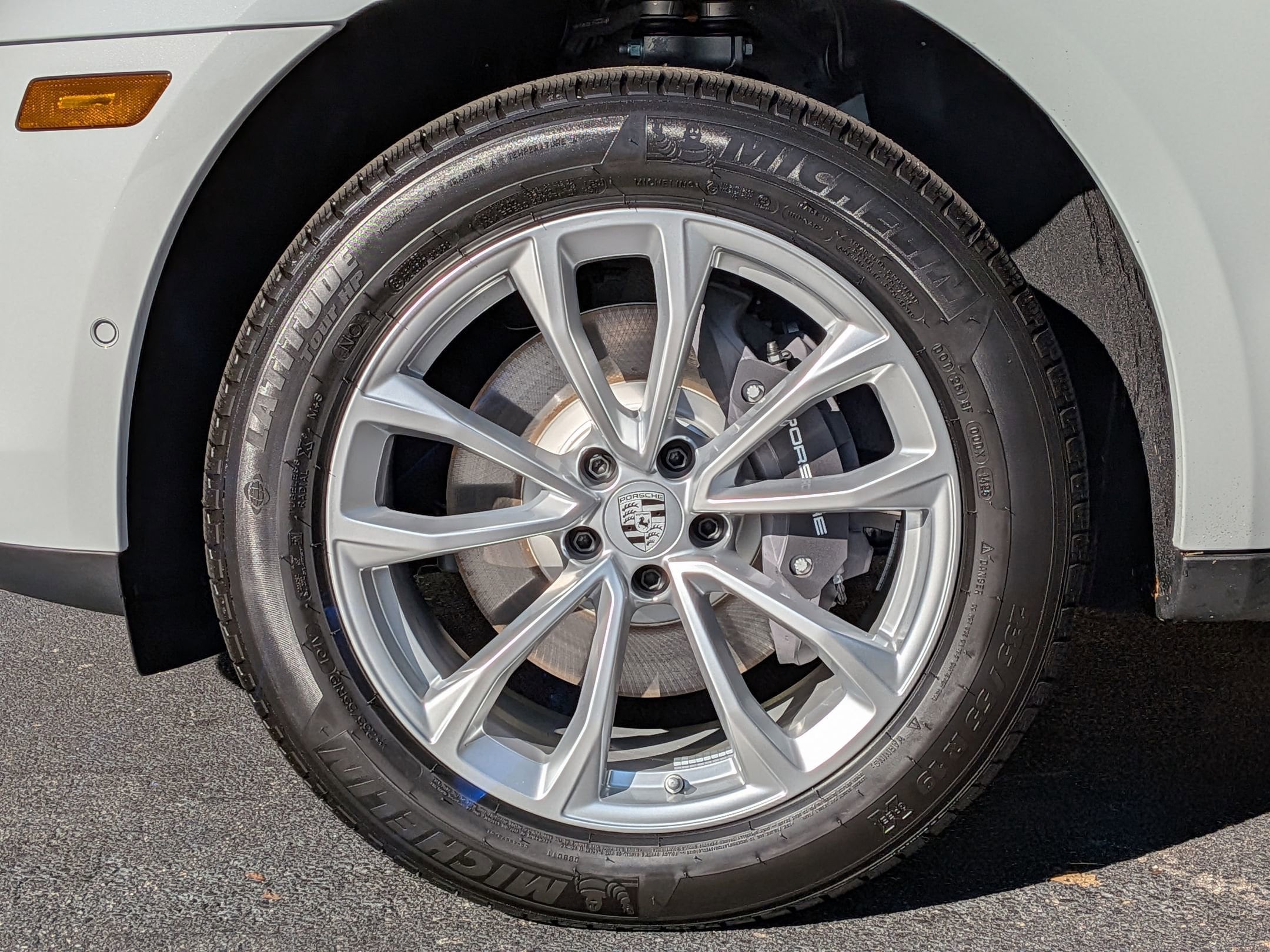 2026 Porsche Macan T - Photo 35