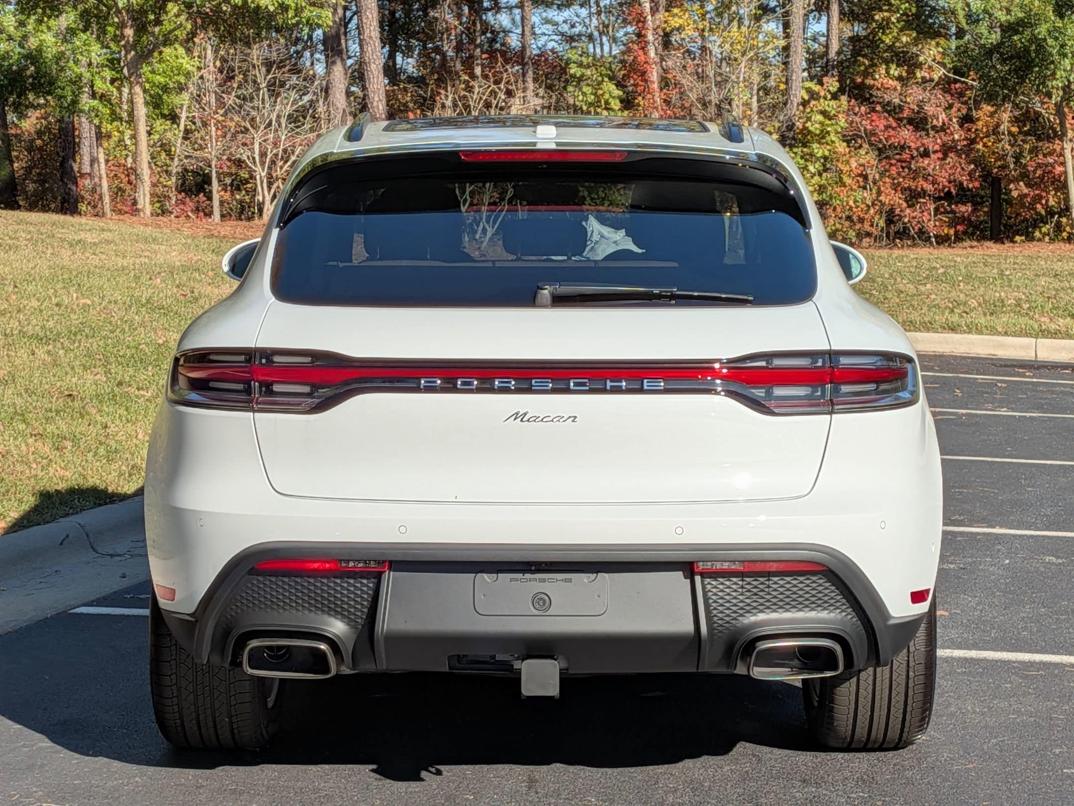 2026 Porsche Macan T - Photo 27