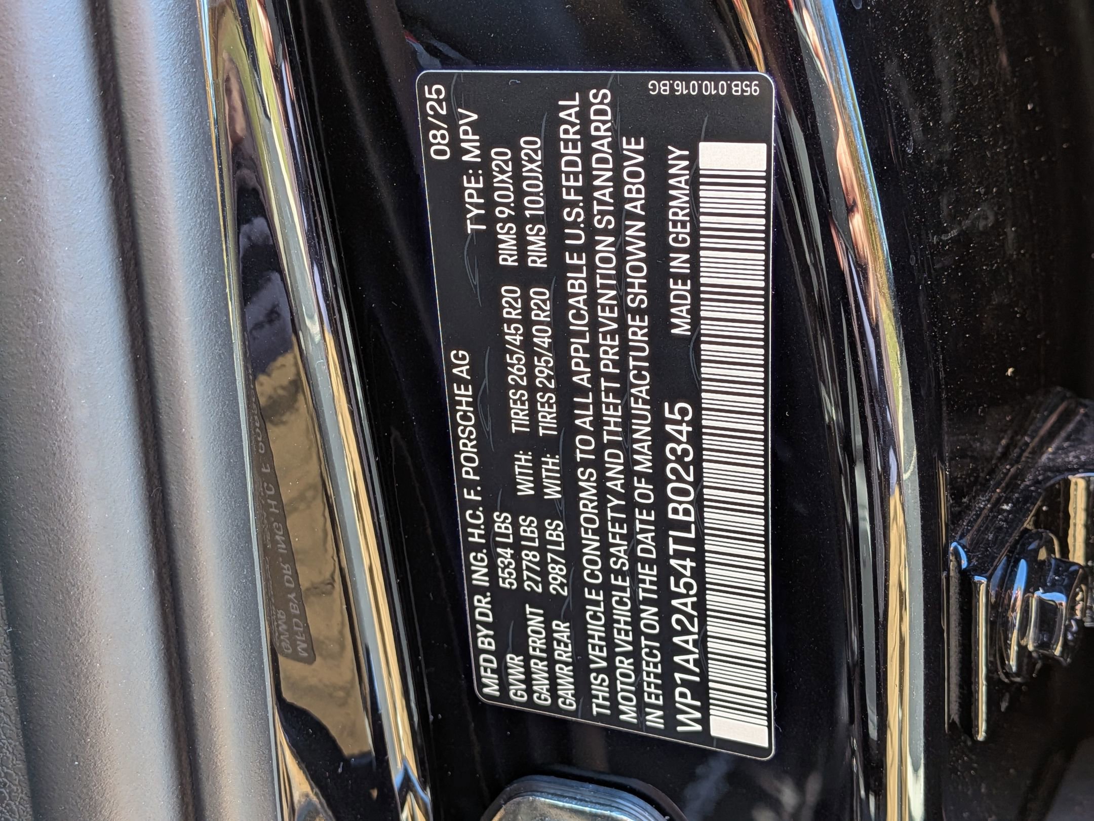 2026 Porsche Macan T - Photo 38
