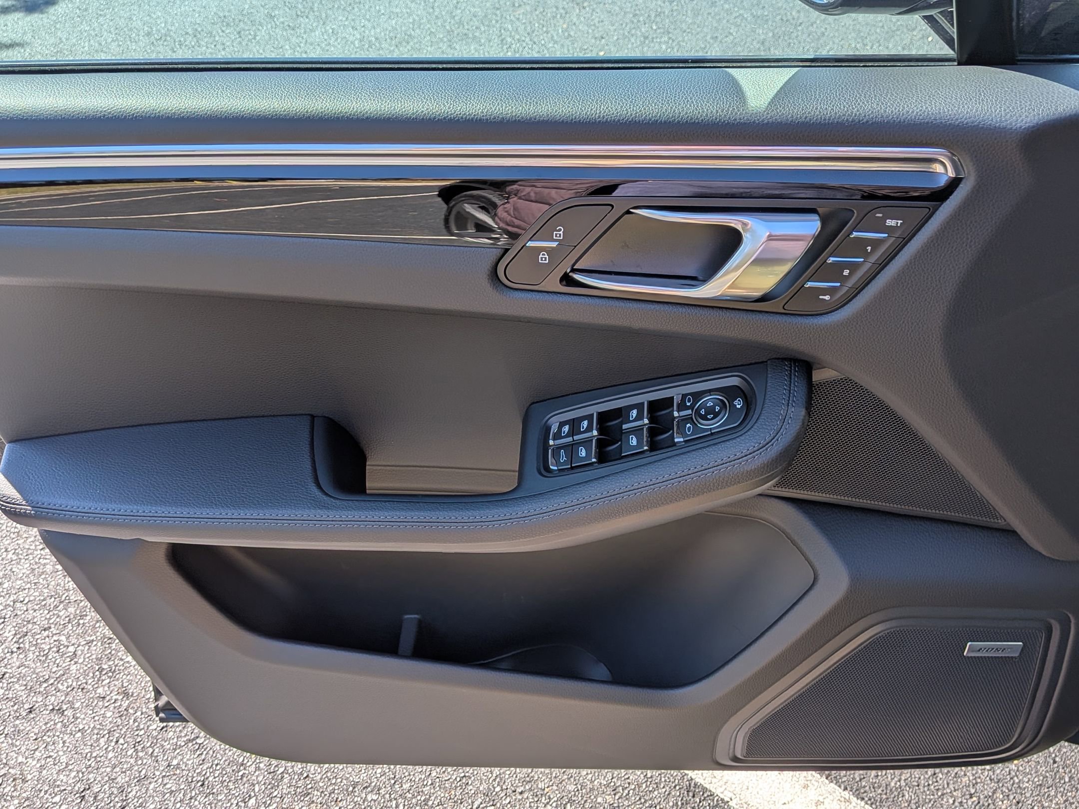 2026 Porsche Macan T - Photo 22