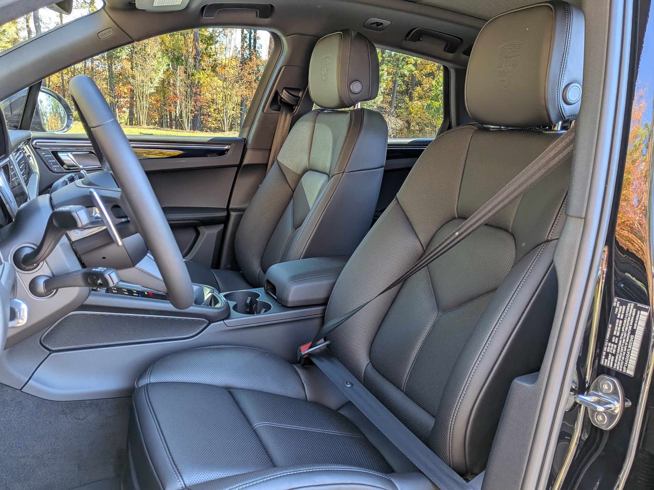 2026 Porsche Macan T - Photo 5