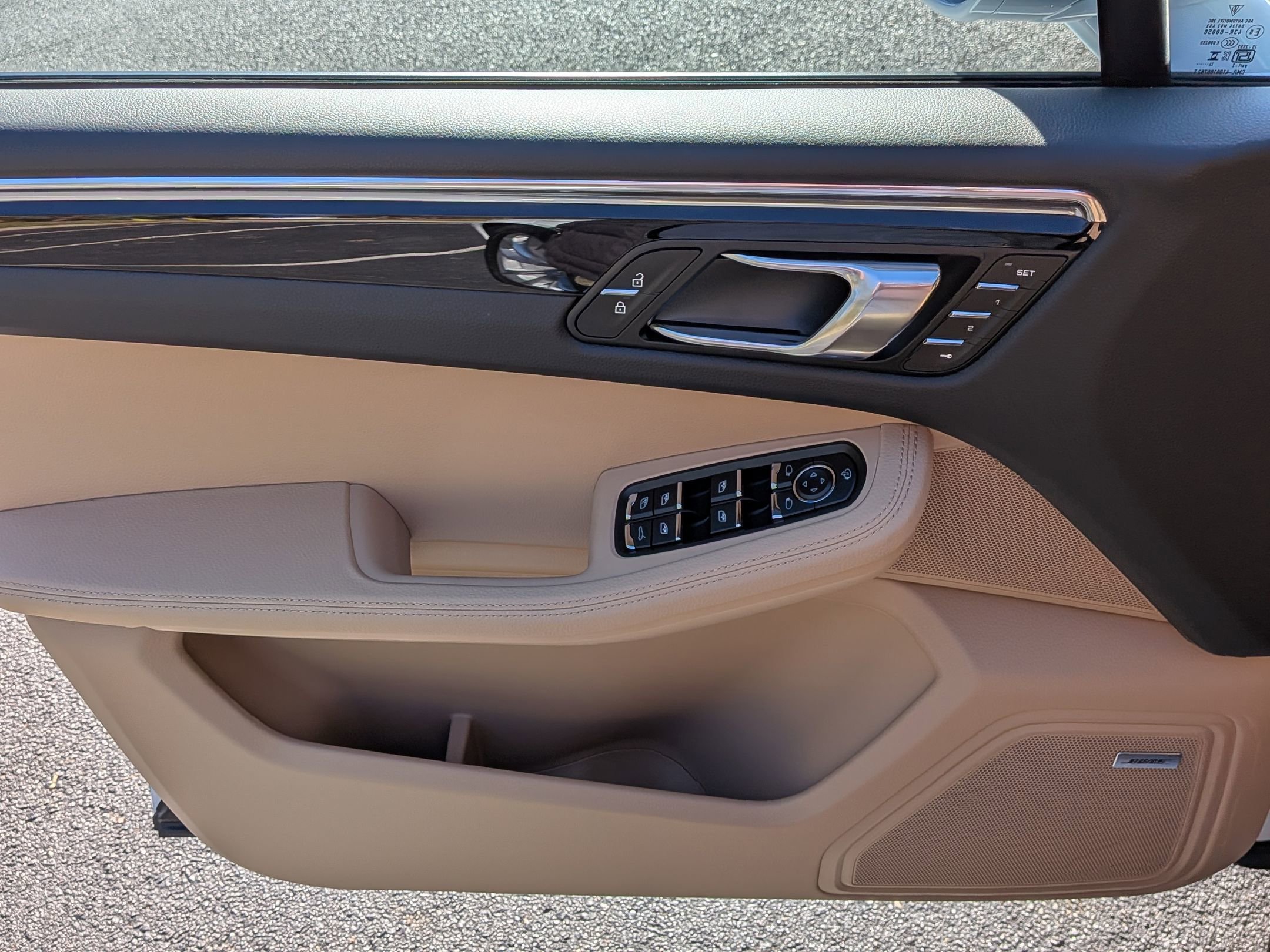 2026 Porsche Macan T - Photo 21