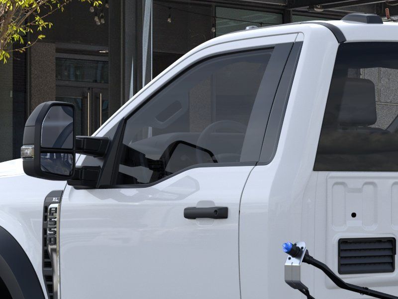 2025 Ford F-550 Super Duty Chassis Cab XL - Photo 22
