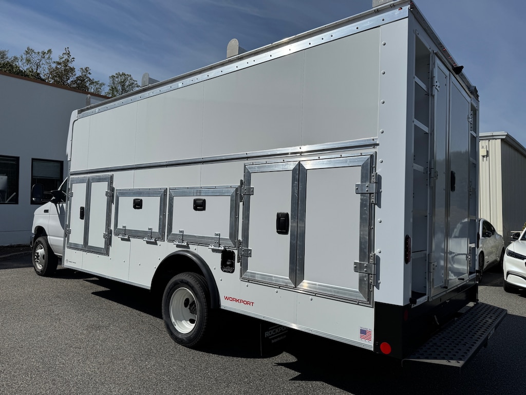 New 2025 Ford E-450SD Base Cab/Chassis