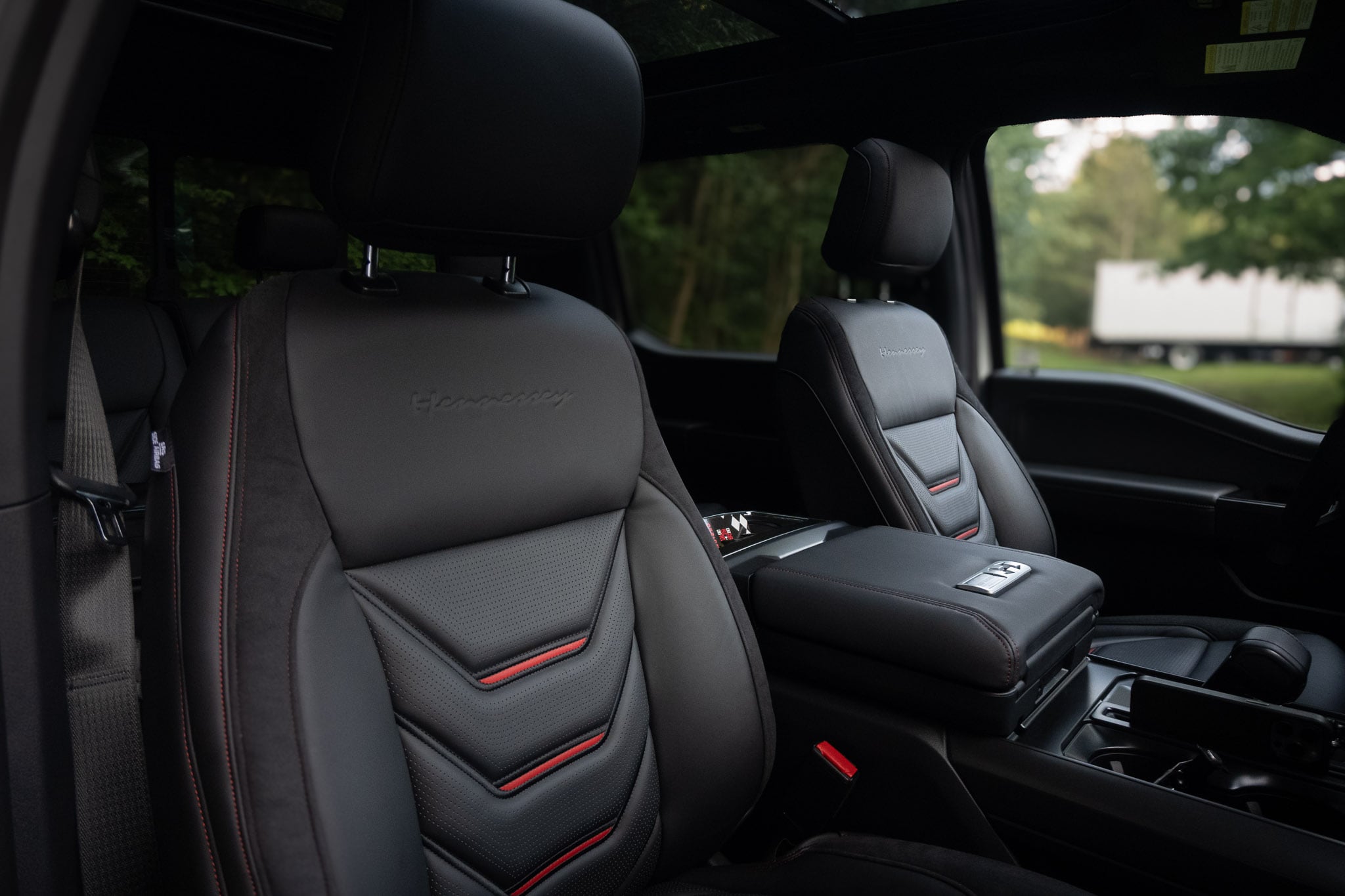 2025 Ford F-150 Lariat - Photo 9