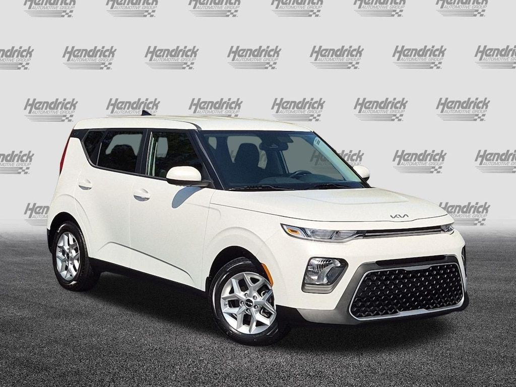 Used 2022 Kia Soul LX Hatchback