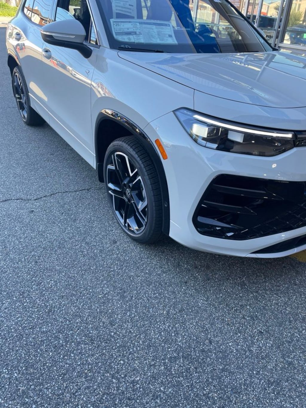 New 2026 Volkswagen Tiguan SEL R-Line Turbo SUV
