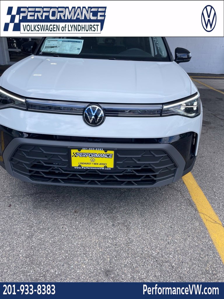 New 2027 Volkswagen Taos 1.5T SE Black SUV
