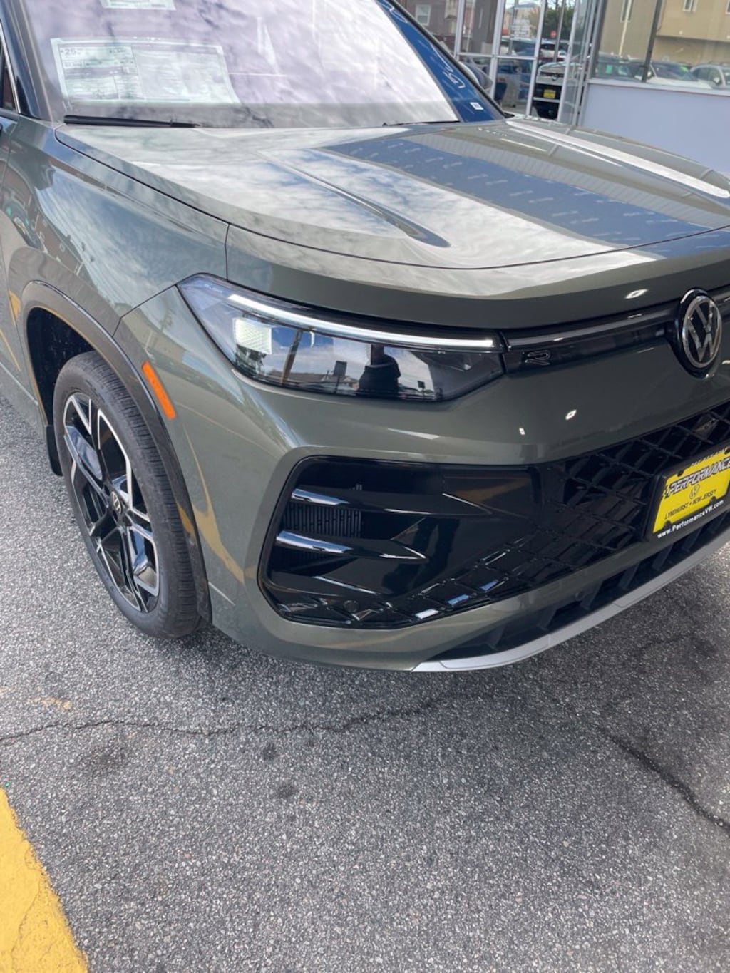 New 2026 Volkswagen Tiguan SEL R-Line Turbo SUV