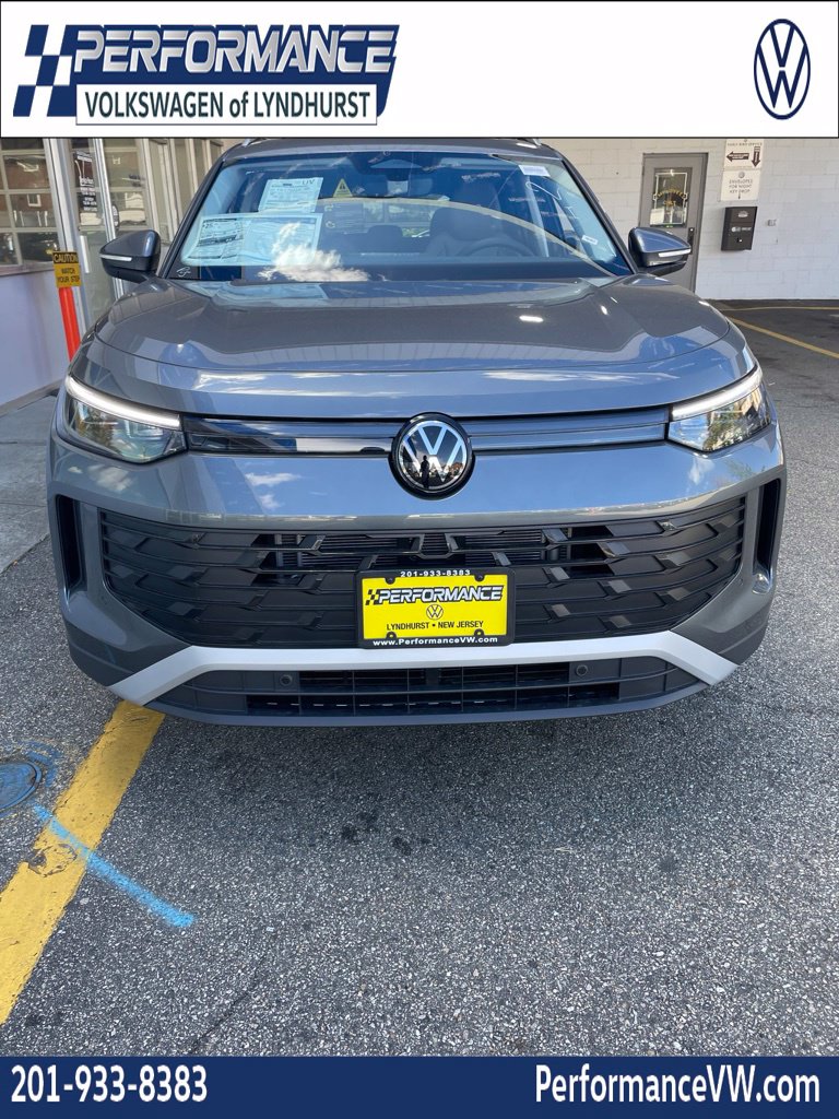 New 2026 Volkswagen Tiguan SE SUV