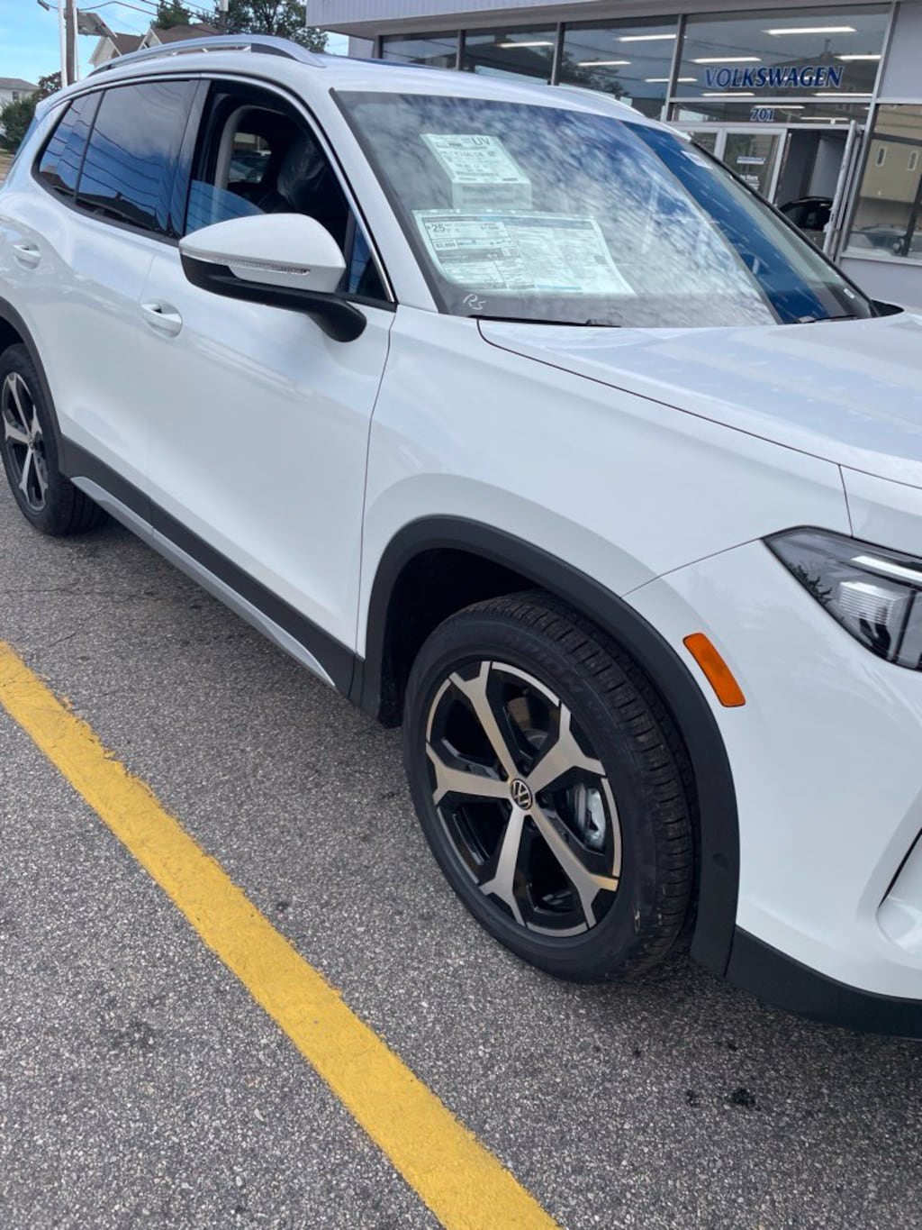 New 2026 Volkswagen Tiguan SE SUV