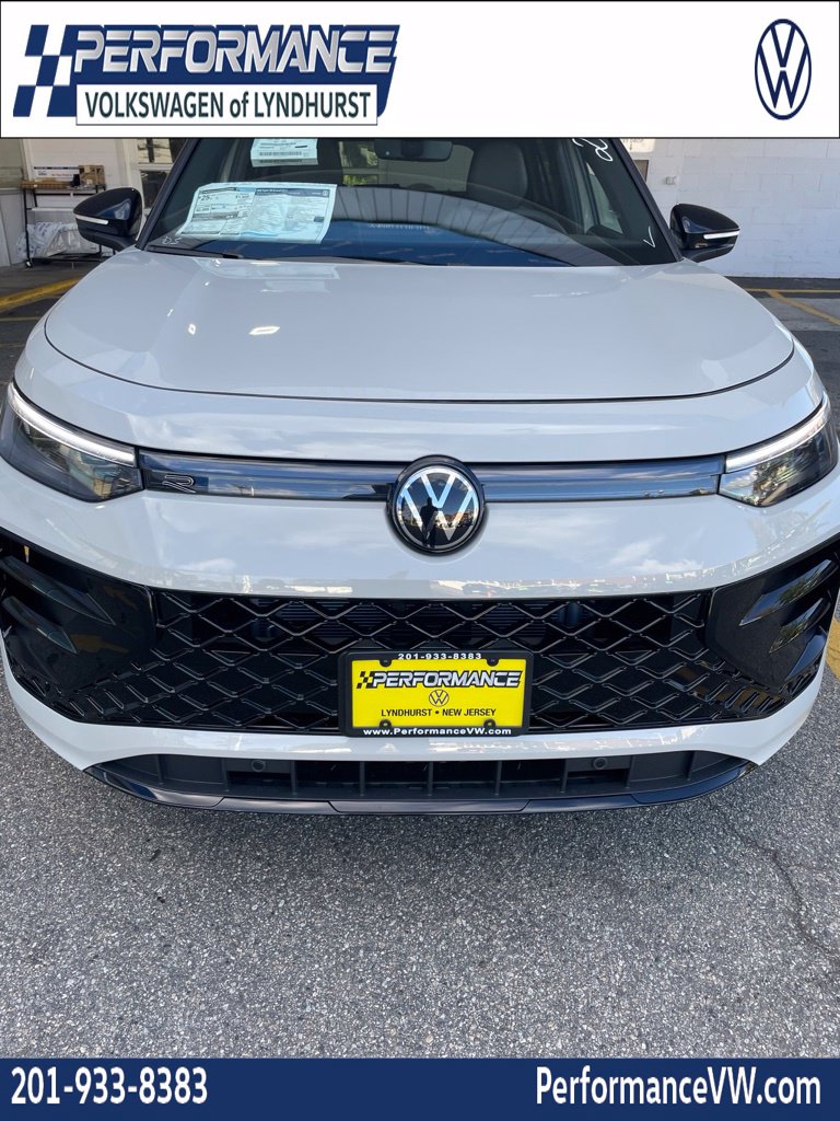 New 2026 Volkswagen Tiguan SE R-Line Black SUV