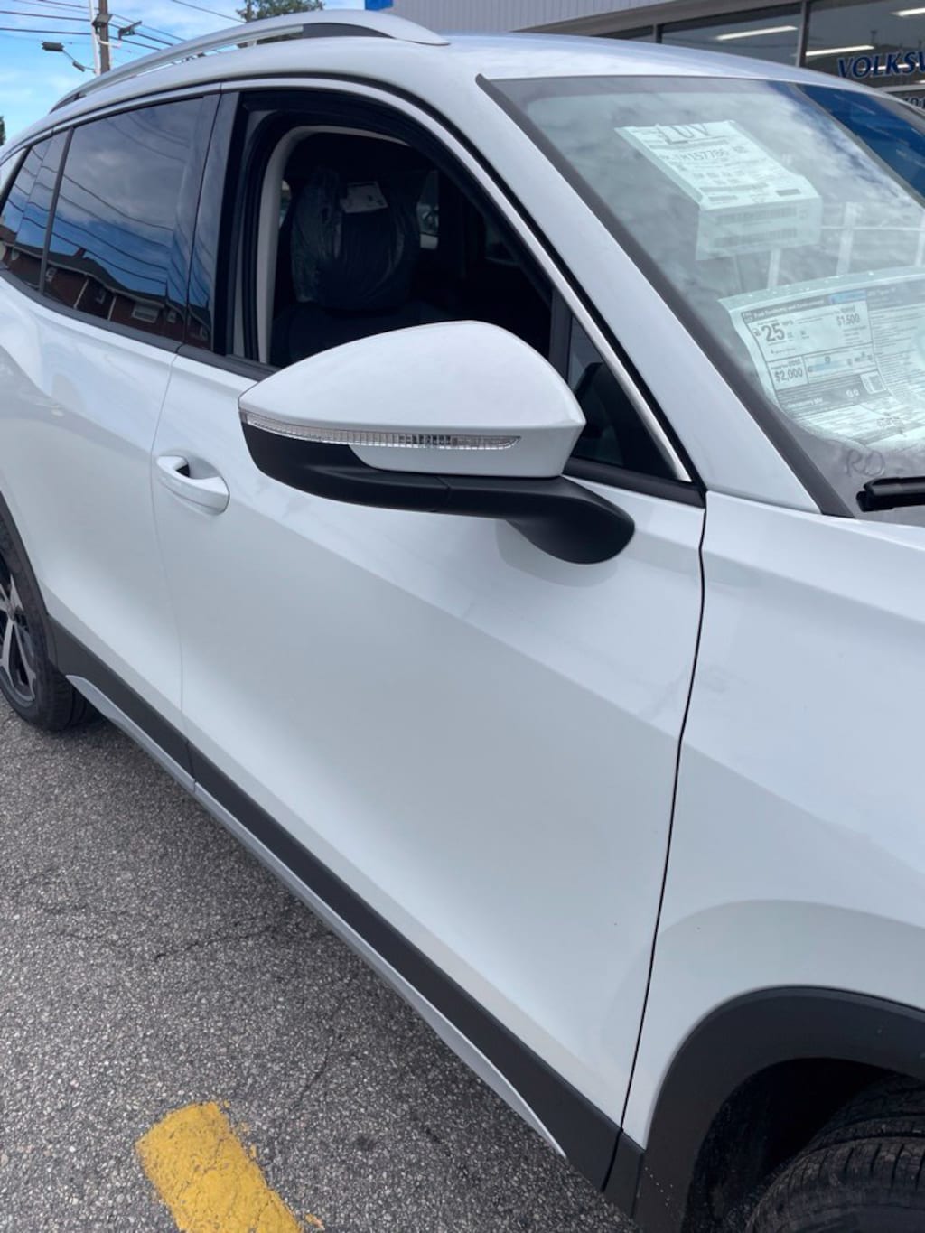 New 2026 Volkswagen Tiguan SE SUV