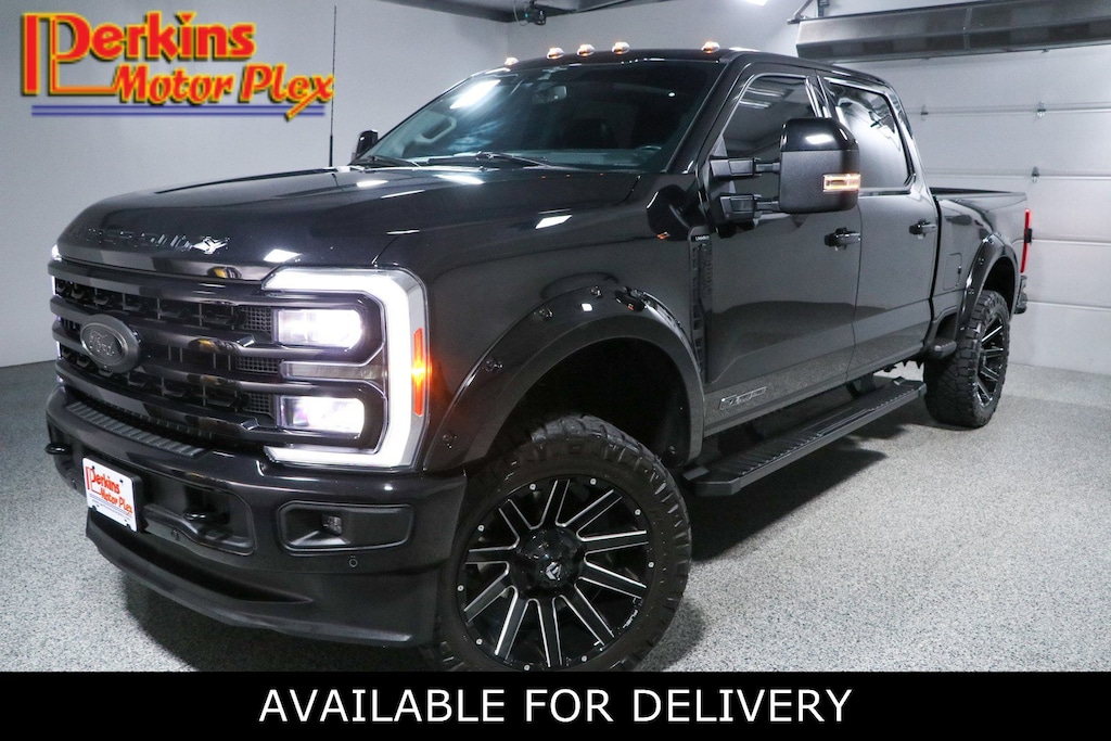 Used 2023 Ford F-250 Lariat 4X4 Truck Crew Cab