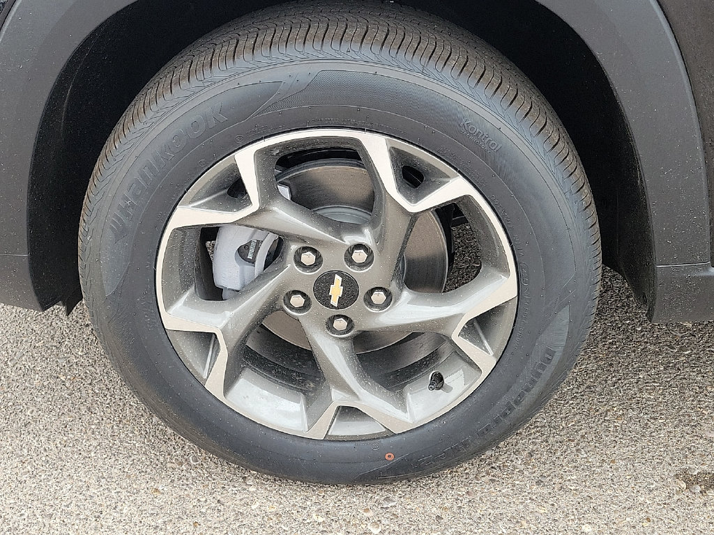 2026 Chevrolet Trax LT - Photo 17