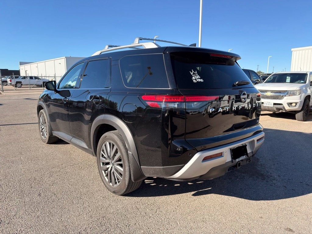 Used 2025 Nissan Pathfinder SL