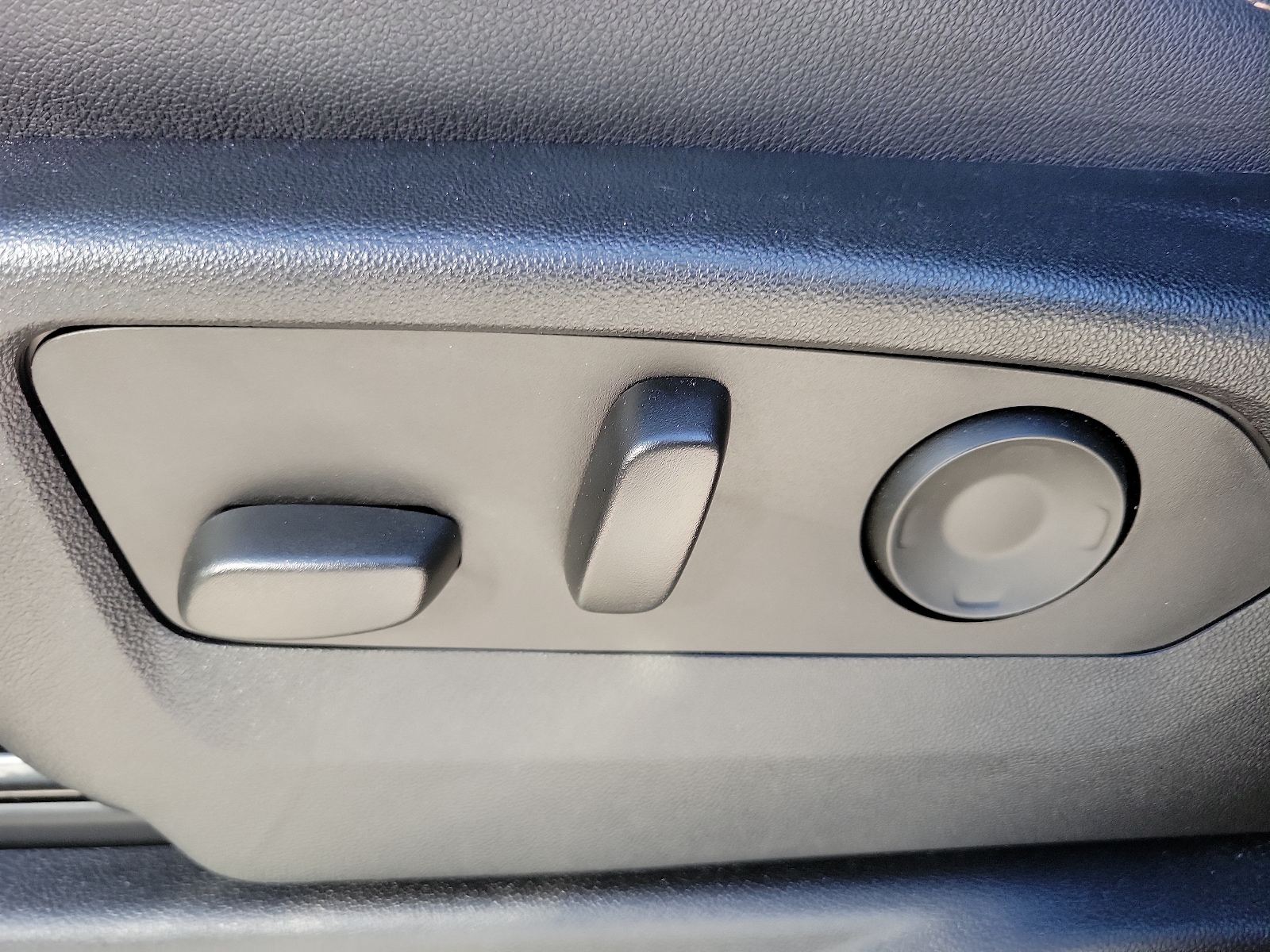 2023 GMC Yukon XL AT4 - Photo 20