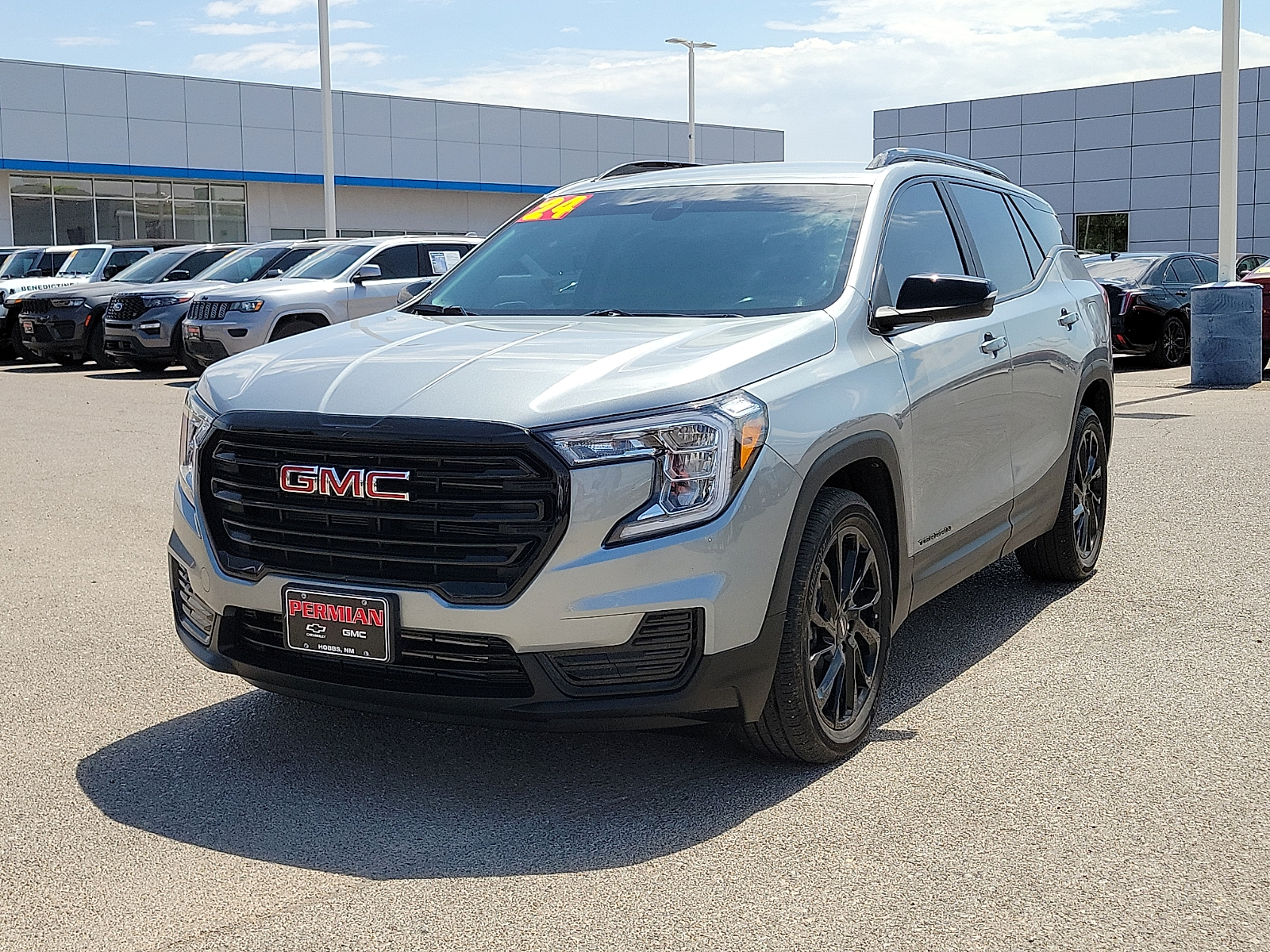 Used 2024 GMC Terrain FWD SLE Sport Utility