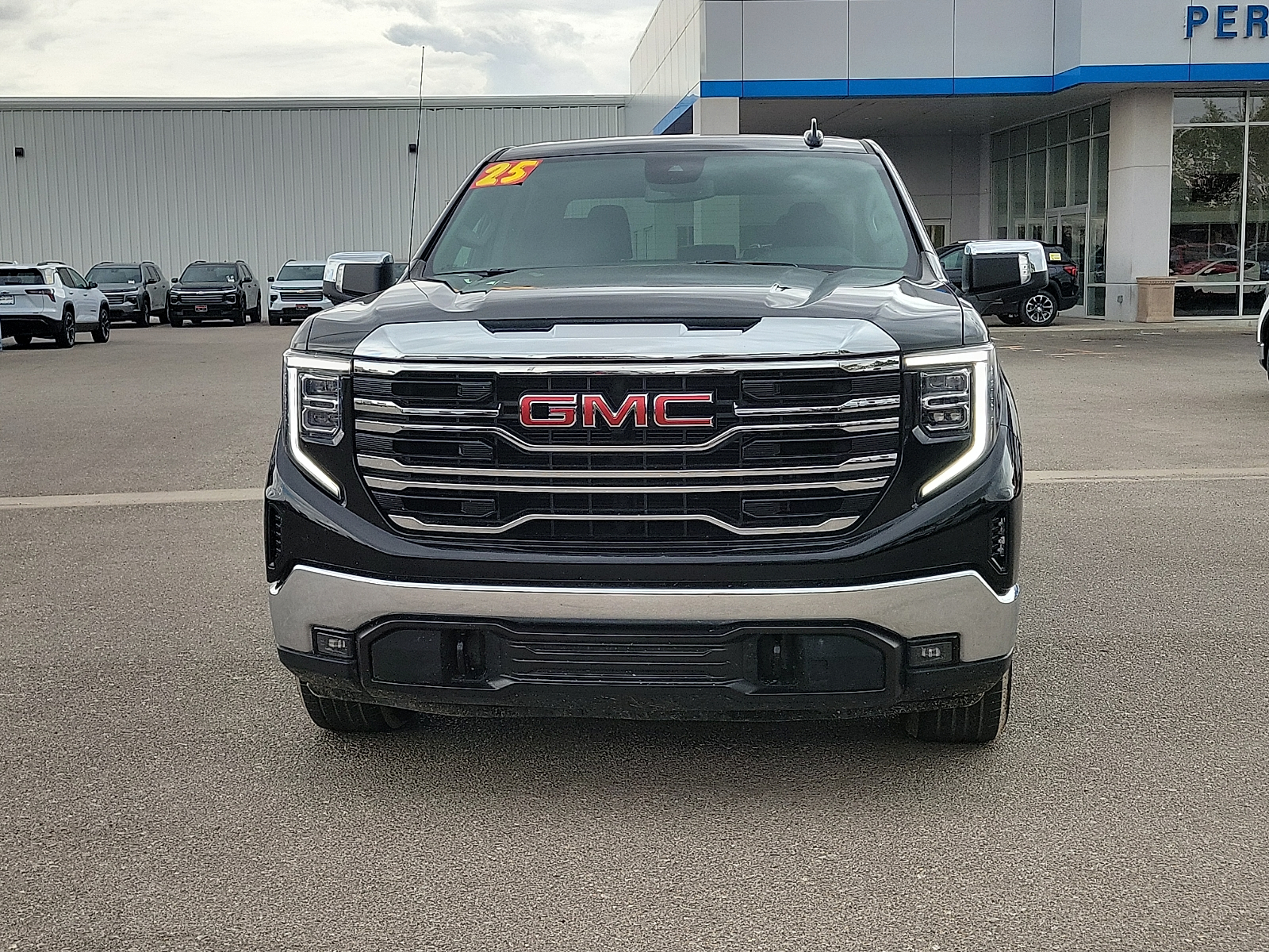 Used 2025 GMC Sierra 1500 4WD Crew Cab Short Box SLT Crew Cab