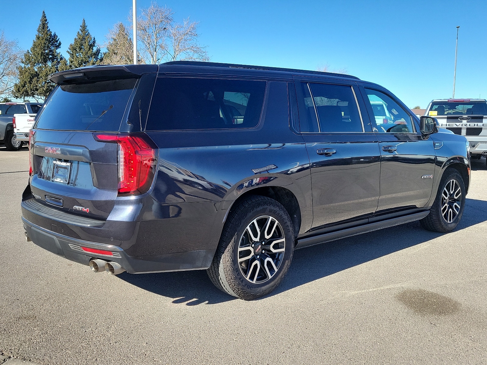 2023 GMC Yukon XL AT4 - Photo 11