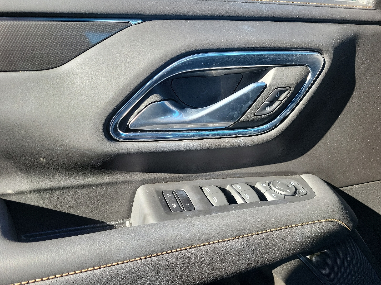 2023 GMC Yukon XL AT4 - Photo 18