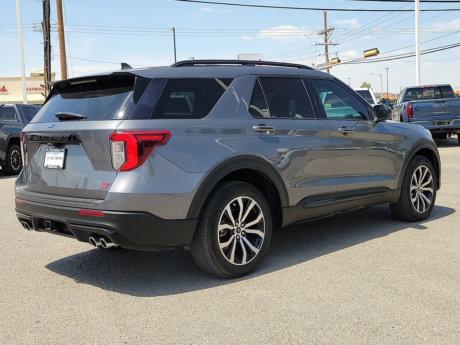 2022 Ford Explorer ST - Photo 11