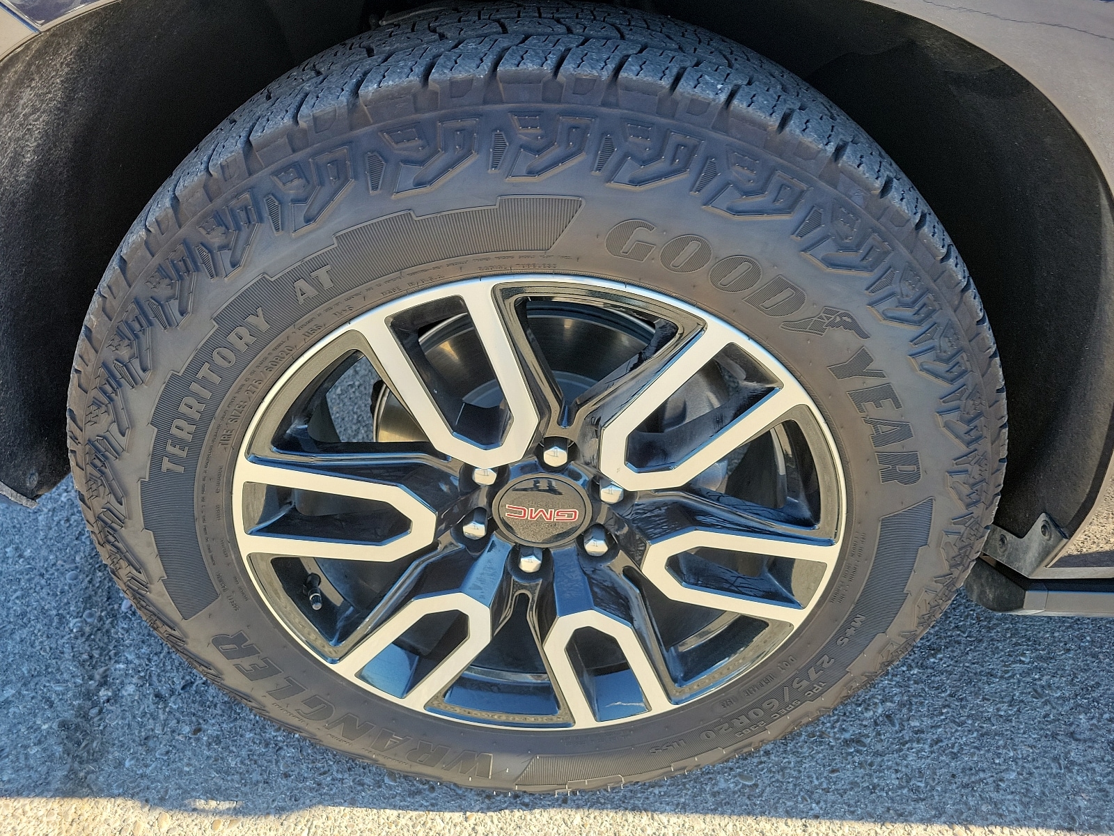 2023 GMC Yukon XL AT4 - Photo 14