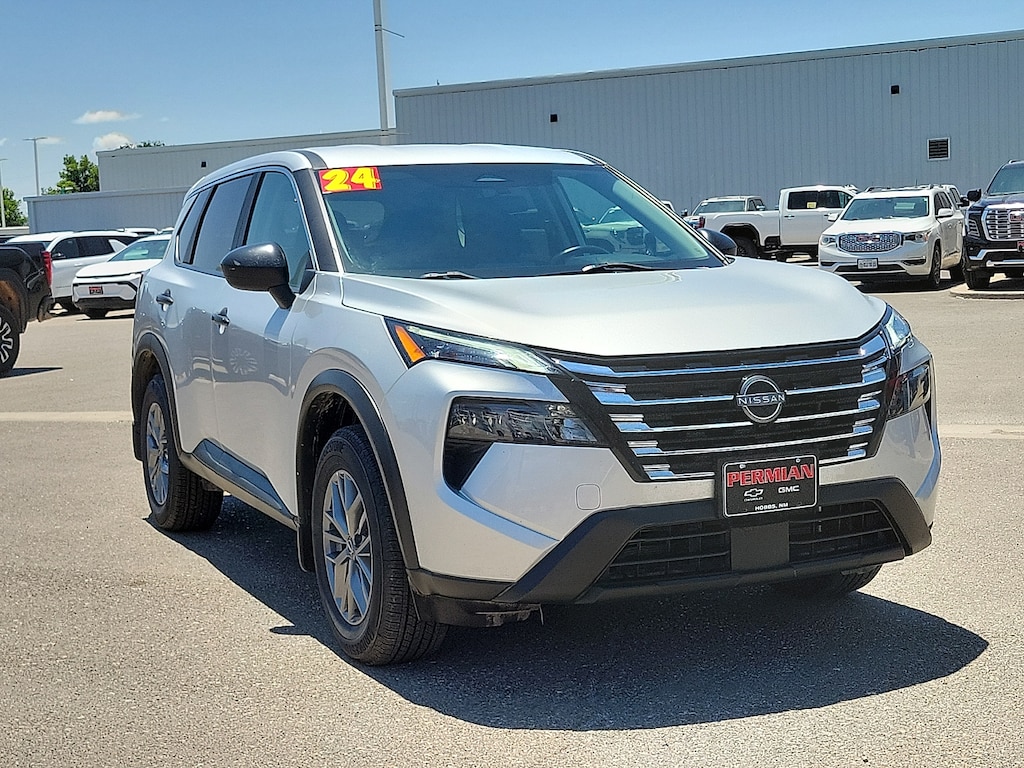 Used 2024 Nissan Rogue S Intelligent AWD Sport Utility