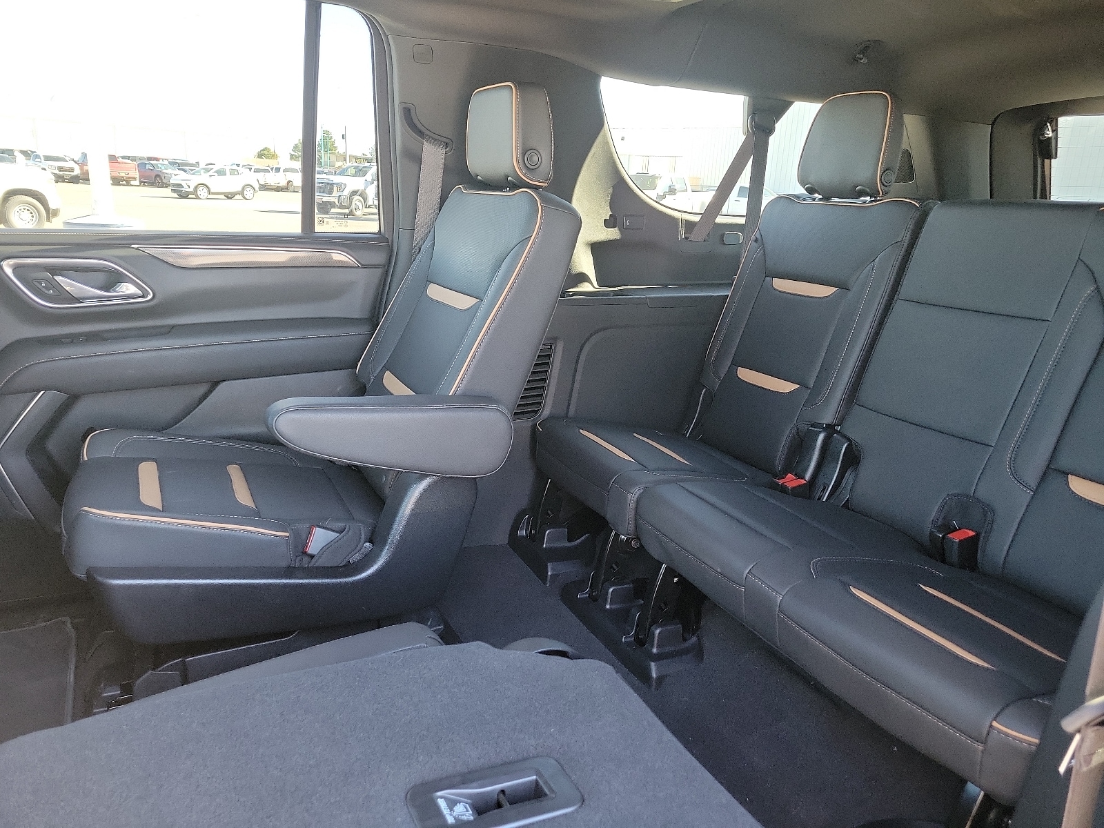 2023 GMC Yukon XL AT4 - Photo 16