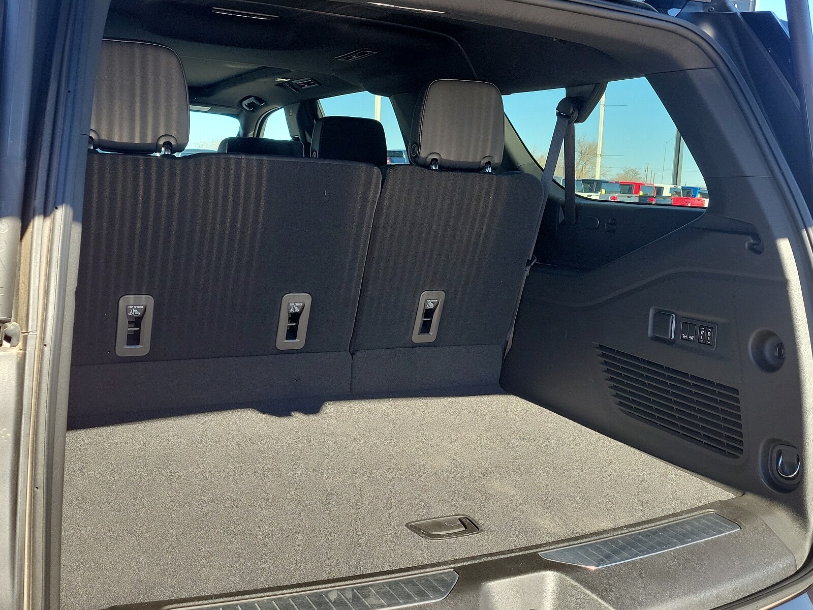 2023 GMC Yukon XL AT4 - Photo 15